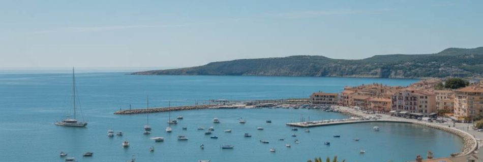 Investir dans une résidence secondaire au Cap d’Agde : comment la rentabiliser hors saison ?