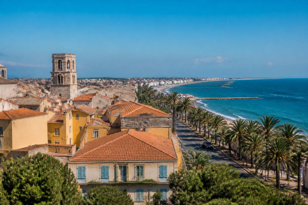 Petite maison à rénover bord de mer pas cher : conseils pour réussir votre achat encéphalique