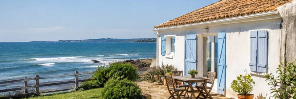 À vendre petite maison en bord de mer : conseils pour réussir votre achat immobilier