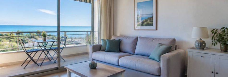 2 pièces Cros-de-Cagnes vue mer en très bon état : un bien immobilier recherché cote d’Azur