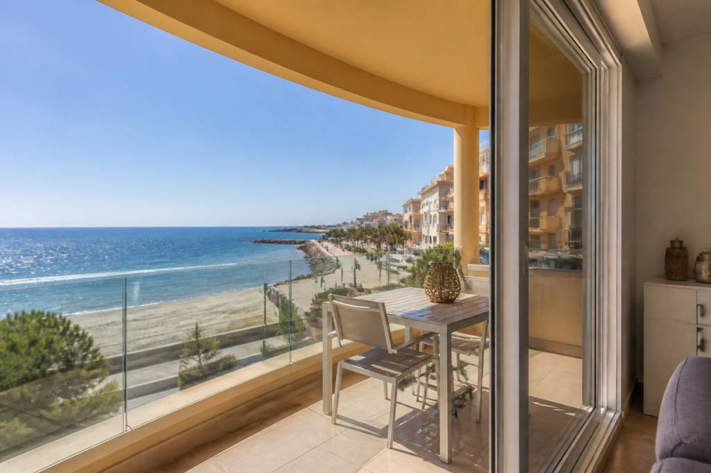 Appartement bord de mer vente : les critères essentiels pour réussir son achat à Agde