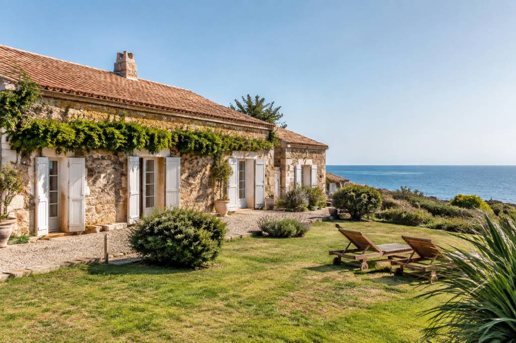 Longère à vendre bord de mer : les critères essentiels pour bien choisir