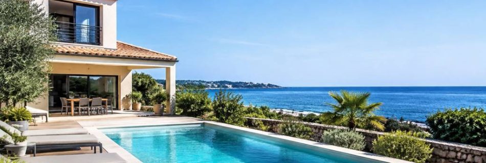 Maison à vendre avec piscine bord de mer : les critères essentiels pour bien choisir