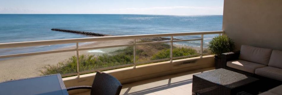 Appart front de mer : les critères essentiels pour bien choisir son logement à Agde
